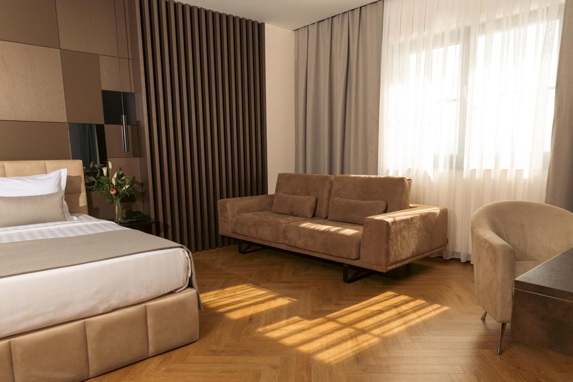 Venus Hotel Πρίστινα Εξωτερικό φωτογραφία